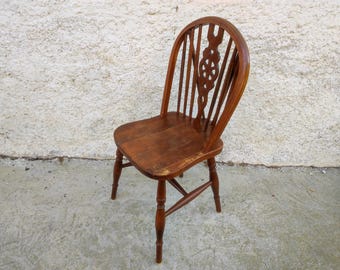 Silla de comedor de estilo moderno de mediados de siglo / Silla de madera marrón / Taburete de comedor único / Silla antigua / Muebles vintage / Yugoslavia / Años 60