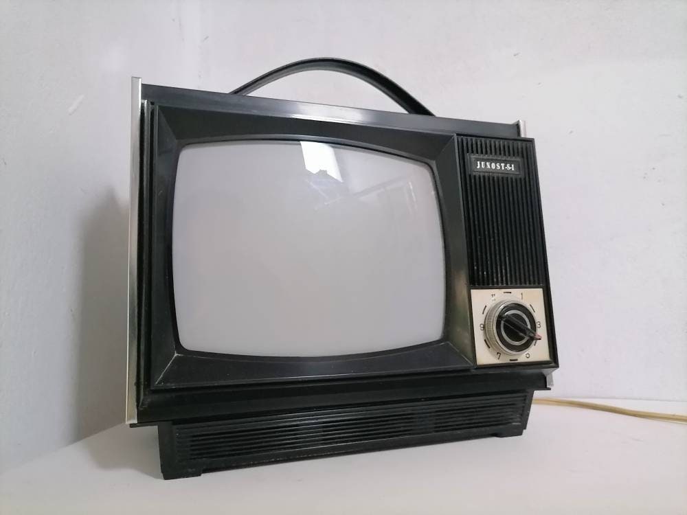 Iskra 5331 CRT television, black and white screen vintage TV, kept