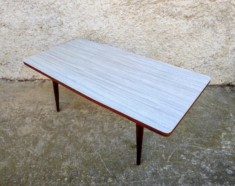 Table basse moderne Mid-Century : table en bois vintage des années 70, Yougoslavie