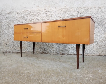 Armário Meblo Vintage / Cômoda Vintage com Gavetas / Armário de Madeira Marrom Brilhante / Anos 70 / Meados do Século / Móveis para Quarto / Toucadores / Iugoslávia