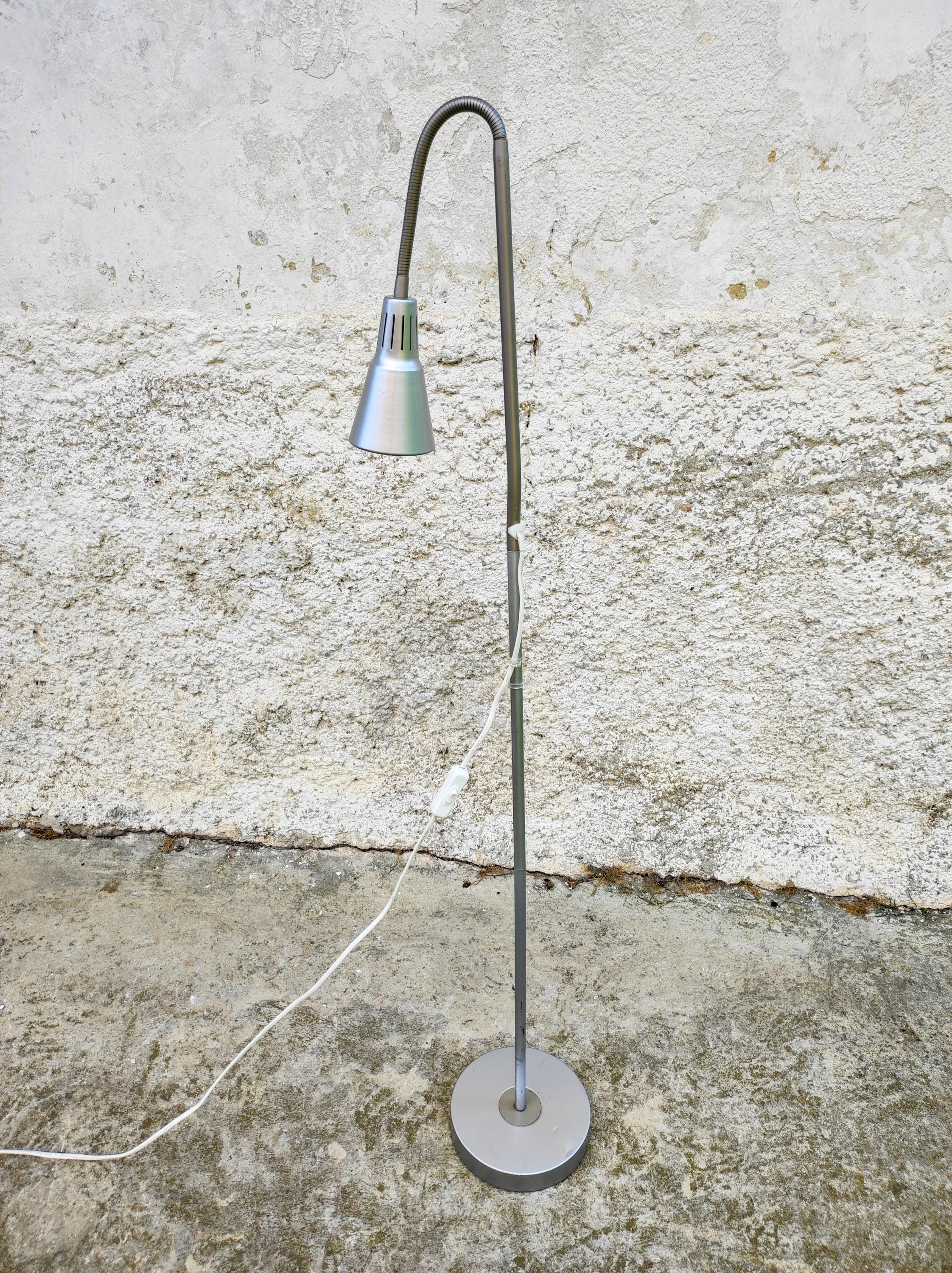 ヴィンテージ IKEA Kvart フロアランプ / 調節可能なグースネック