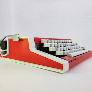 Vintage Typewriter / Unis tbm de Luxe Typewriter /Portable Typewriter / 70&#39;s Yugoslavia / No-working Red Typewriter/ Office Decor