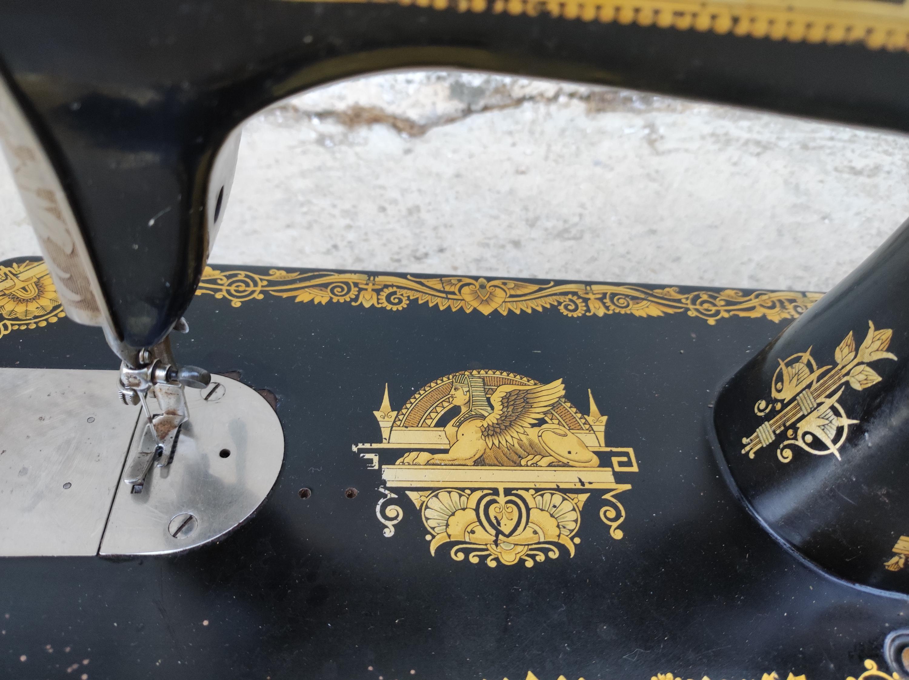 Antique Sewing Machine Singer / Singer Sewing Machine Antique Sewing Machine Singer / Singer Sewing Machine
