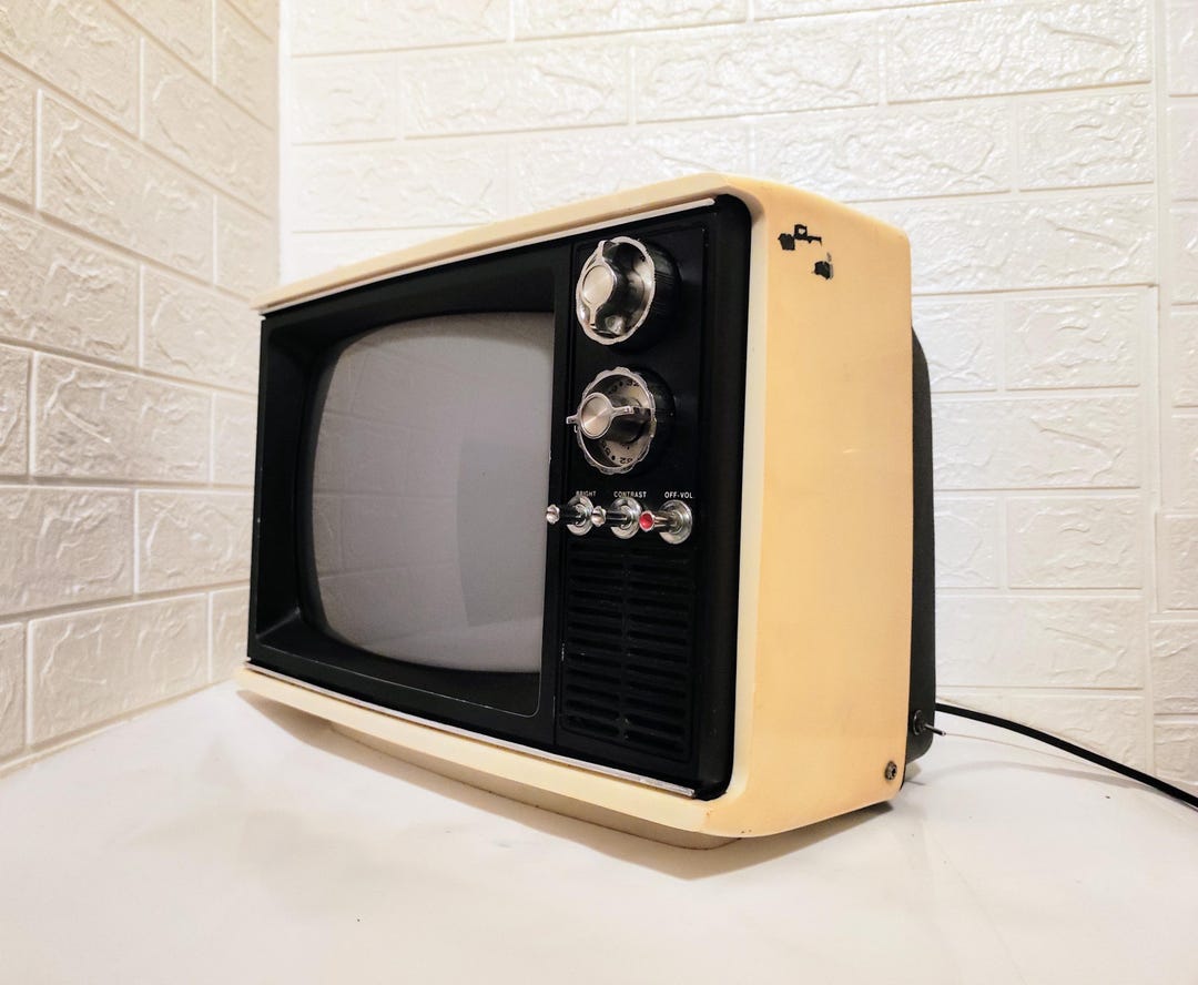 Vintage Portable TV Koln 2070/ Old Portable TV/ Retro