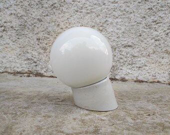 Luminária de parede de vidro estilo moderno de meados do século XX - Iluminação industrial retrô dos anos 70, estilo Bauhaus