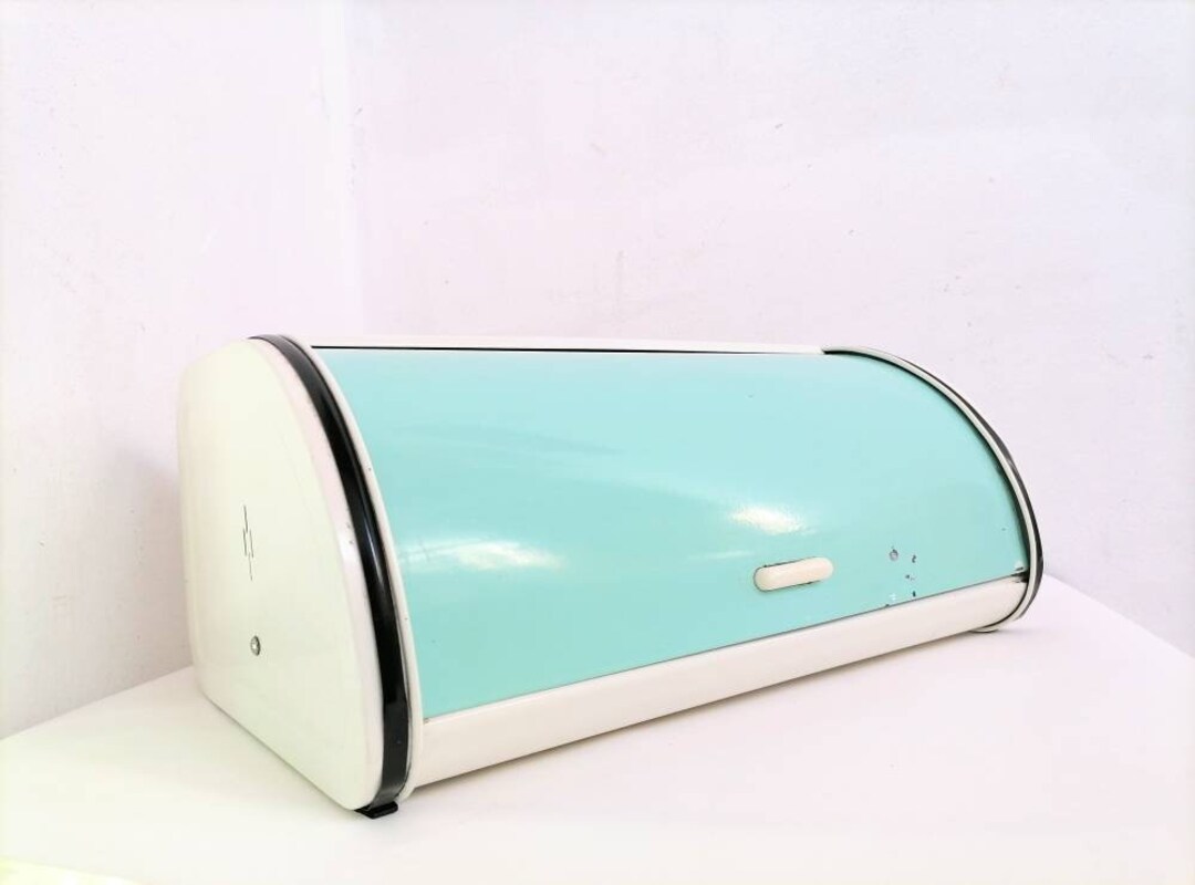 Vintage Bread Storage Box/ Metal Bread Conteiner/ Blue and White Bread