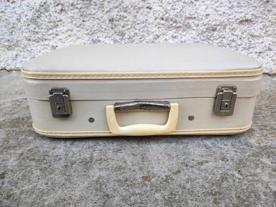 Vintage White Travel Suitcase/ Vintage Luggage/ Old Travel 