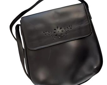 Y2K Etienne Aigner Black Leather Saddle Bag / Pebble Leather  display picture 1
