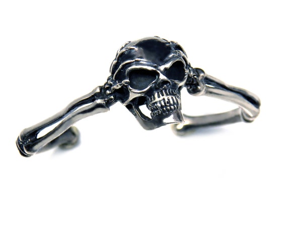 Buy MUDTALE Skull Bracelet for Halloween Skull Bracelet Skull Head Wrist  Chain White Wrist Cuff Bracelets Skeleton Wrist Jewelries for men Mahakaal  Braceleted Ideal Gift For Friend and Brother at Amazon.in