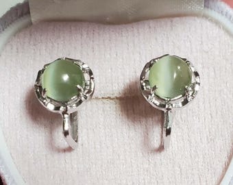 Pendientes de jade nefrita ojo de gato, joyería vintage de piedras preciosas verdes.