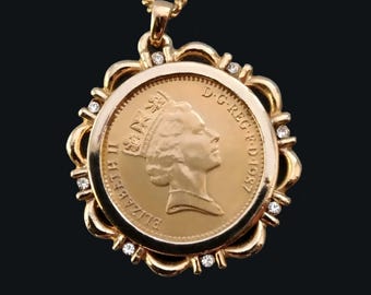 エリザベス2世 カットアウト ペンダント ニュージーランド 金鍍金仕上 新品 エリザベス2世 カットアウト ペンダント ニュージーランド 金鍍金仕上