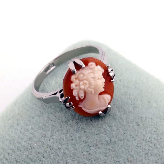 Tiny Shell Cameo Ring, Sterling Silver Vintage Je… - image 3