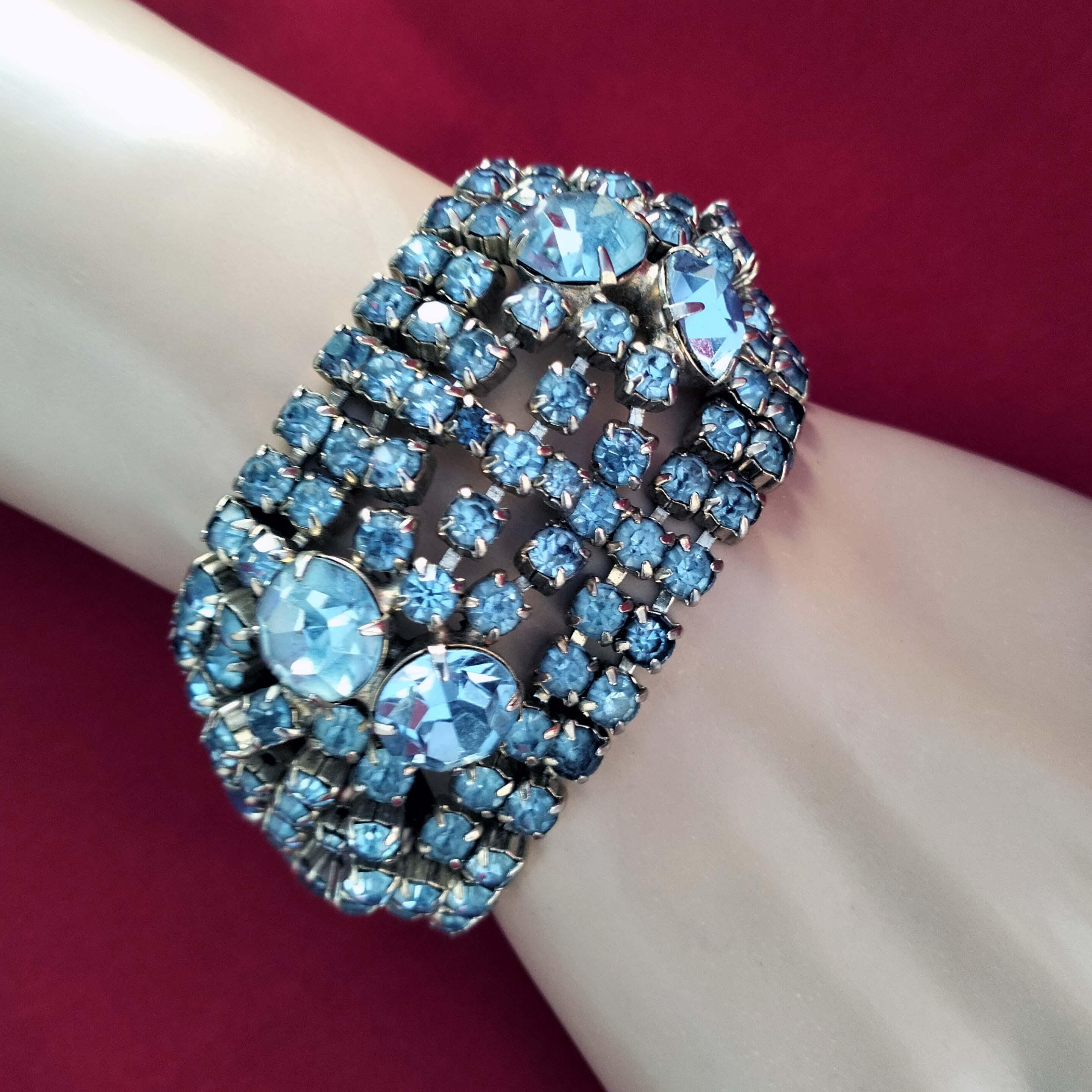1950s'　bluecolor　rhinestone　bracelet Vintage Jewelry Blue Rhinestone Bracelet, 1950s Mid Century