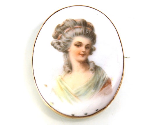 Antique Lady Painting Portrait Brooch, Limoges Por