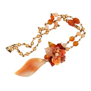 Peach Agate Drop Flower Pendant, Carnelian Beaded Necklace 19in, Gold Tone Romantic Jewelry