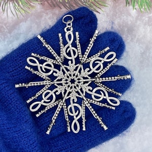 Flutist’s Ornament Snowflake SnowWonders®  (SW6077) personalized & custom