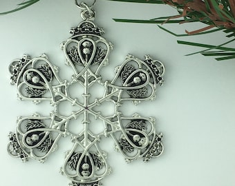 500g Packs. Snowflake Christmas Decorations//Charms//Beads//Pendants