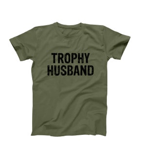 T-shirt trofee echtgenoot, shirt grappige echtgenoot, trofee T-shirt echtgenoot, grafisch shirt beste echtgenoot, verjaardagscadeau, verjaardagscadeau voor hem