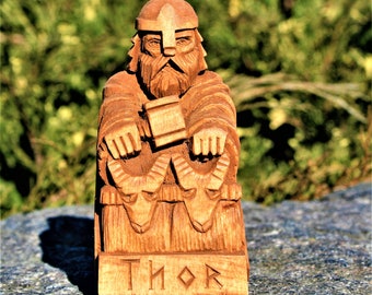 Dio Thor, Dio norreno Thor, statua di thor, statua vichinga, dei norreni, pagano norreno, altare norreno, statua vichinga thor, statua pagana