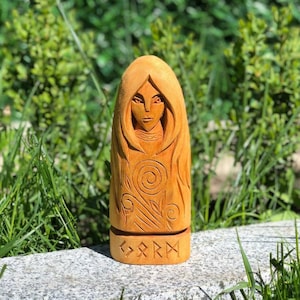 Jord statue, Jord Norse goddess, pagan statue, viking statue, norse gods, norse pagan, asatru