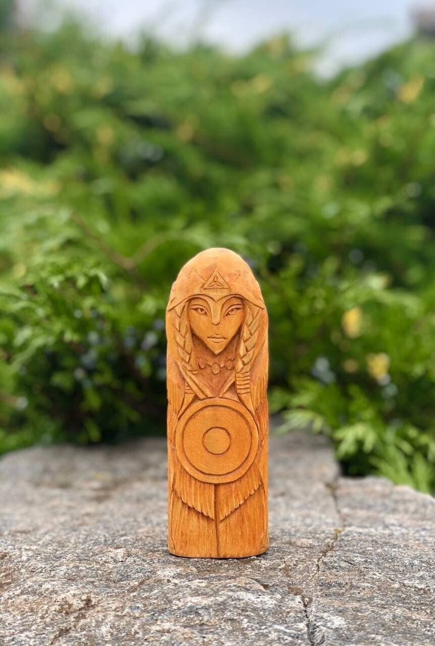 Freya wood carving statue, witchcraft, goddess statue, wiccan decor, pagan altar, viking statue