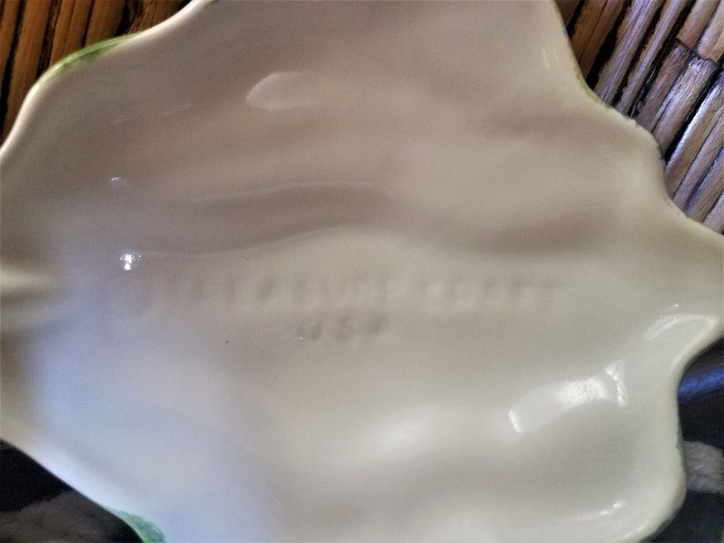 Vintage Ceramic Red Radish Bunch Treasure Craft USA Spoon Rest