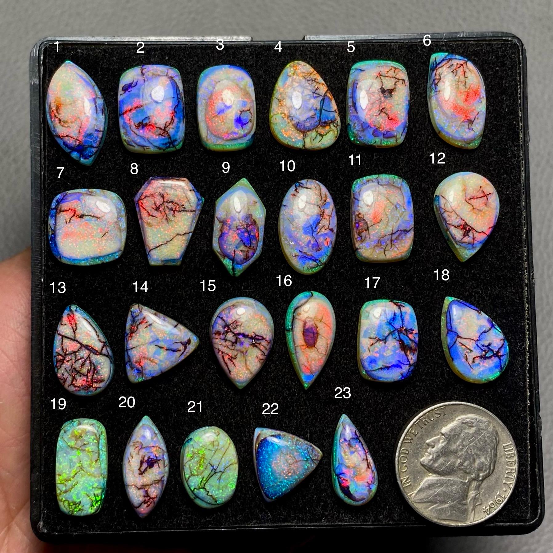 Opale monarca, pietra preziosa sciolta cabochon di qualità unica per la creazione di gioielli SF-818