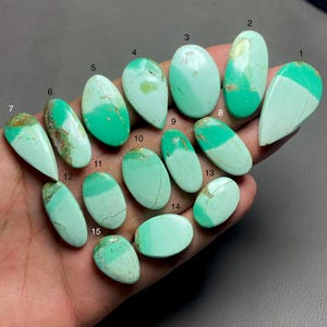 Grön Smithsonit En unik 100 % naturlig grön Smithsonit-cabochon lös ädelsten för smyckestillverkning Kod SF-482
