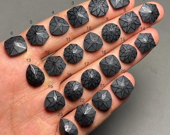 Espinela negra cortada con precisión. Piedra preciosa suelta de espinela negra 100 % natural de primera calidad para joyería. Código SF-820.