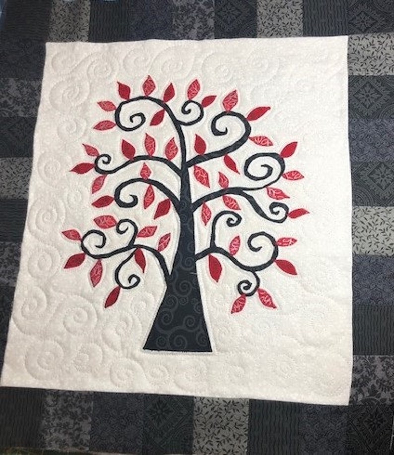 Curvy Tree of Life Quilted Wall Hanging Custom Colors Swirls Quilt Branch Branches Valentine/'s Day Valentine Graduation Gift Birthday