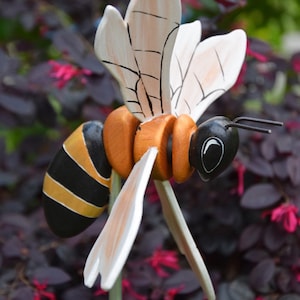 WHIRLIGIG BEE - flower ornament