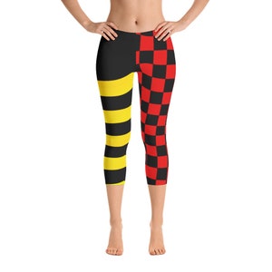 Legging capri Queen of Cards (jaune, noir, rouge géométrique, arlequin, graphique)