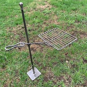 Adjustable Campfire grill