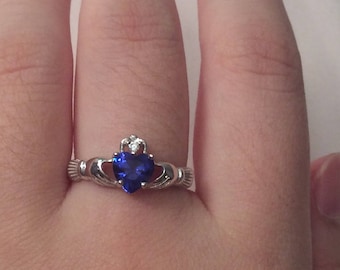 Claddagh Ring ~ Zilveren Claddagh Ring ~ Blauwe Saffier Claddagh ~ Cadeaus voor vrouwen ~