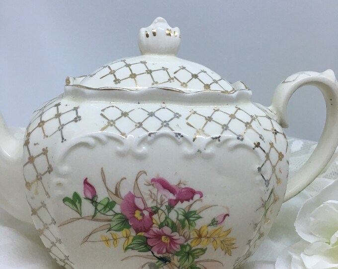 Beautiful Vintage Sadler Cube Teapot, Gold Gilding Crosshatch and