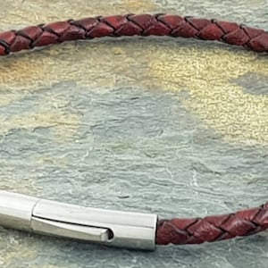 Dark red & Black fleck Leather Bracelet 5 mm round with quick release clasp