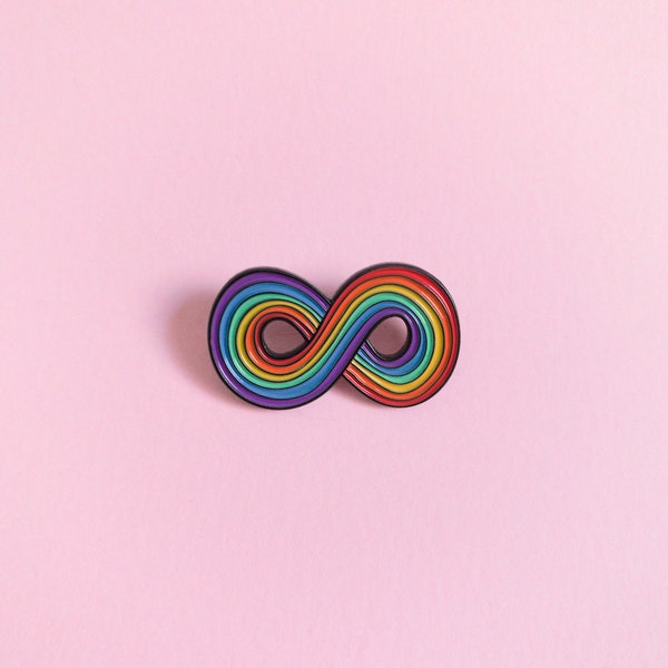 Infinity Rainbow Pride Pin — Orgoglio minimalista LGBT Arcobaleno Queer Badge Lesbica Gay Transgender Smalto Pin Sottile orgoglio Accessorio discreto