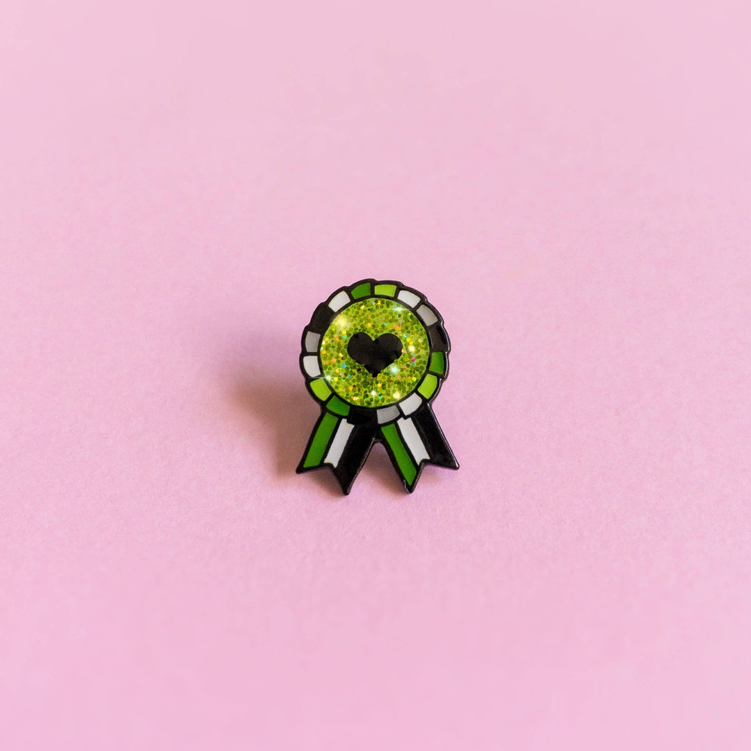 Aroflag Pin Aromantic Award Badge Pride Pin — Minimalist Pride Aromantic Queer ...