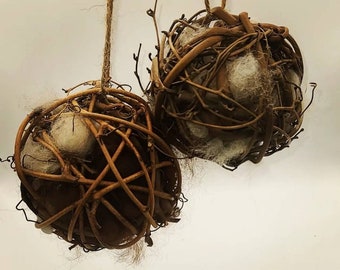 2 pack alpaca fleece filled grapevine nesting balls, Bird nesting material, Bird houses, Bird feeder, Bird nest, Hummingbird house