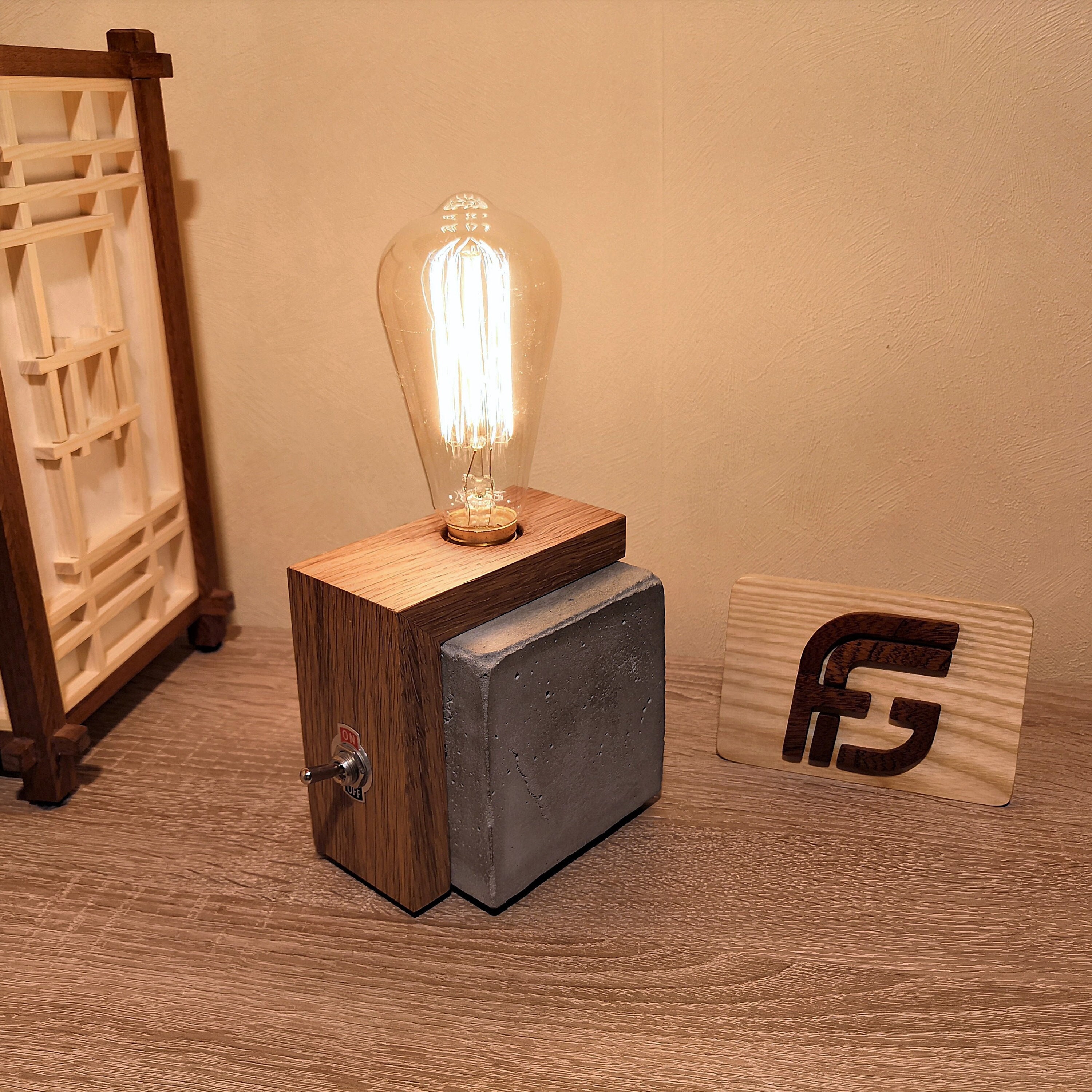 Lampe de Table en Béton et Bois, Style Industriel, avec Interrupteur Ampoule Edison