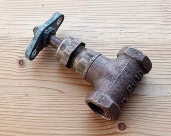 Vintage sowjetisches Bronze-Wasserventil mit Aluminiumgriff, industrielles Absperrventil, altes Wasserventil der UdSSR, Sanitär-Wasser-Hauptabsperrventil