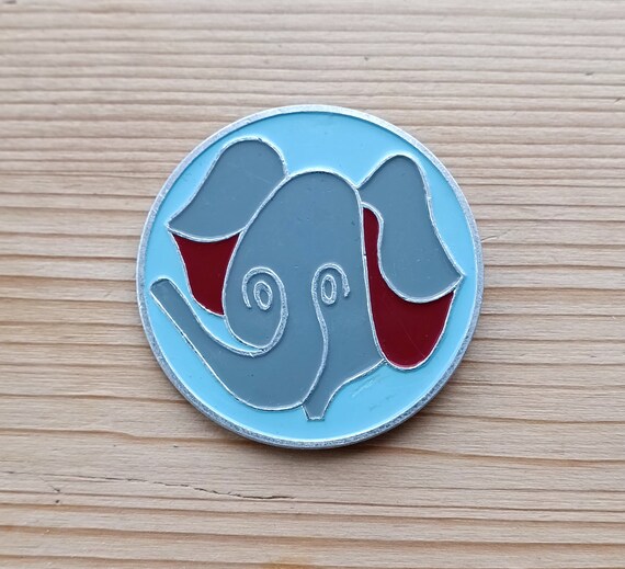vintage big elephant badge, Soviet aluminum badge… - image 3