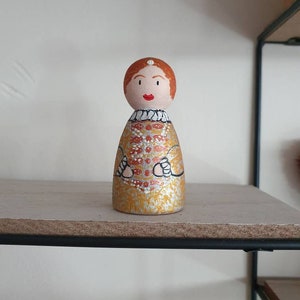 Queen Elizabeth I handpainted pegdoll figurine historical figure