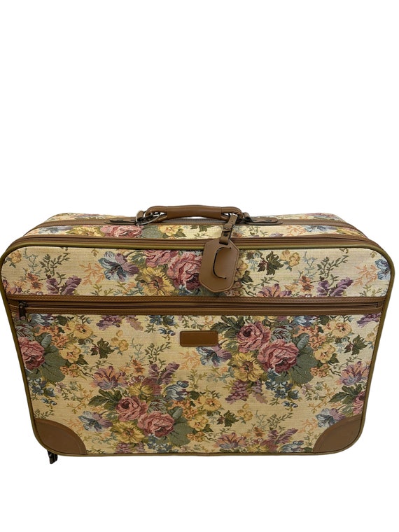 Verdi Travelware luggage set yellow floral tapest… - image 10