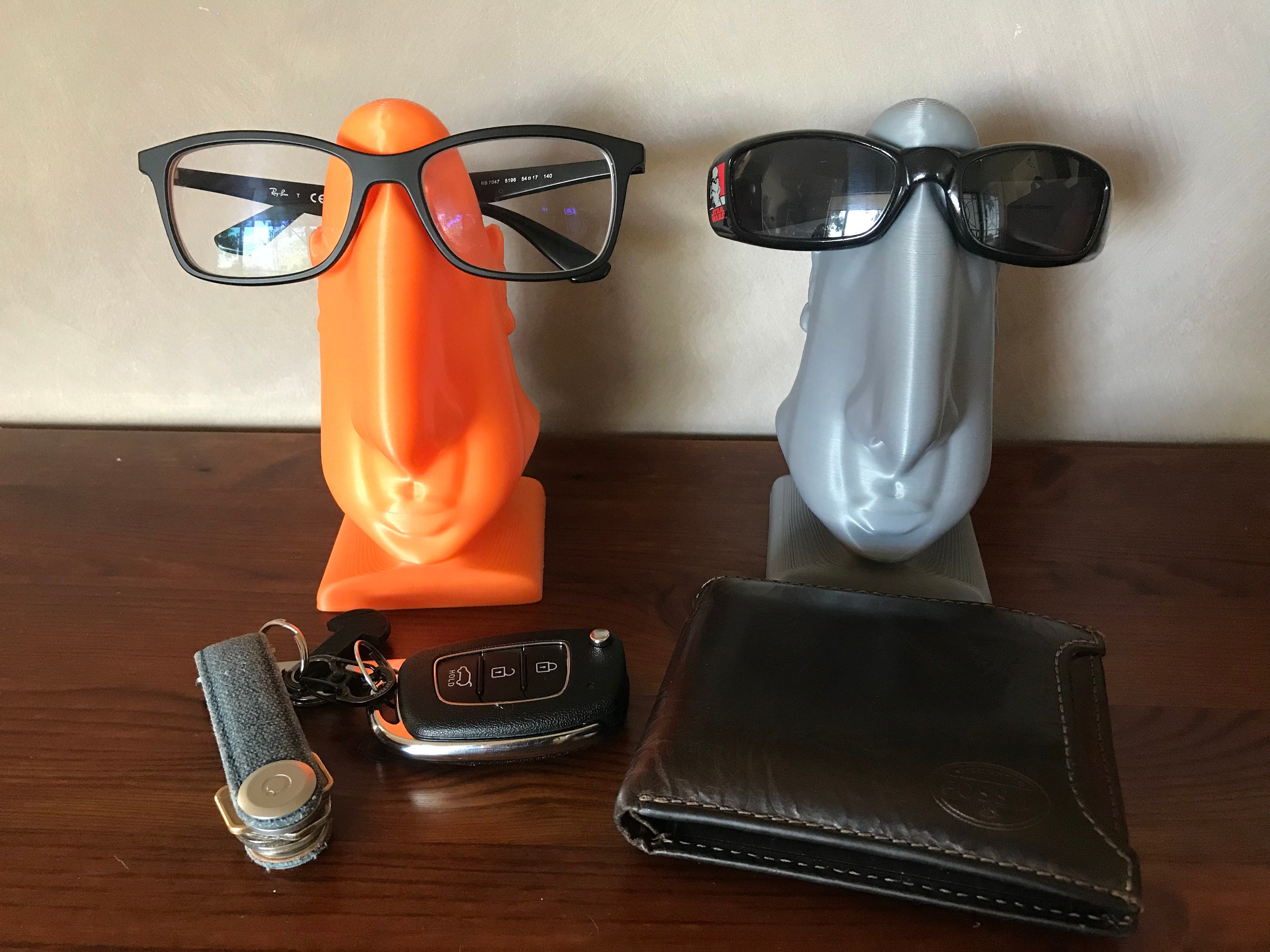 Snap together sunglasses holder by rockah - Thingiverse | Sunglass holder,  Sunglasses, 3d printing