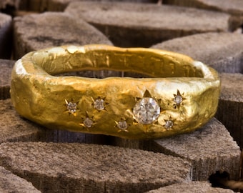 Hammered Gold Diamond Wedding Ring, Handmade Gold Ring, Textured 18k Gold Ring, Vintage Engagement Ring, Unique Gold Ring, Gifts For Women