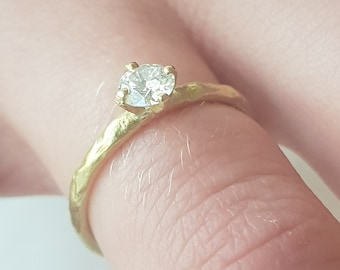 0.4ct Diamond 4 Prong Ring, 14K Hammered Gold Diamond Ring, Diamond Engagement Ring, Diamond Stacking Ring, Solitaire Diamond Ring