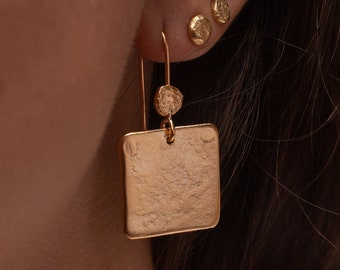 18K Large Square Gold Drop Earrings, Solid Gold Earrings, Textured and Hammered Gold Earrings, Israeli Jewlery, Handmade Gold Earrings
