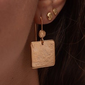 18K Large Square Gold Drop Earrings, Solid Gold Earrings, Textured and Hammered Gold Earrings, Israeli Jewlery, Handmade Gold Earrings image 1