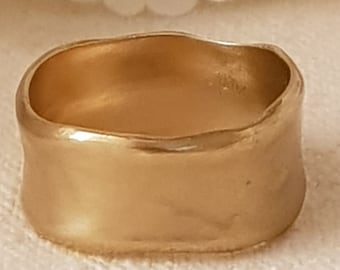 18K Solid Gold Band, Women's Wedding Band, Wide Wedding Band, Stacking Ring, Minimal Wedding Band, Extra Wide Ring, Organic Gold Ring
